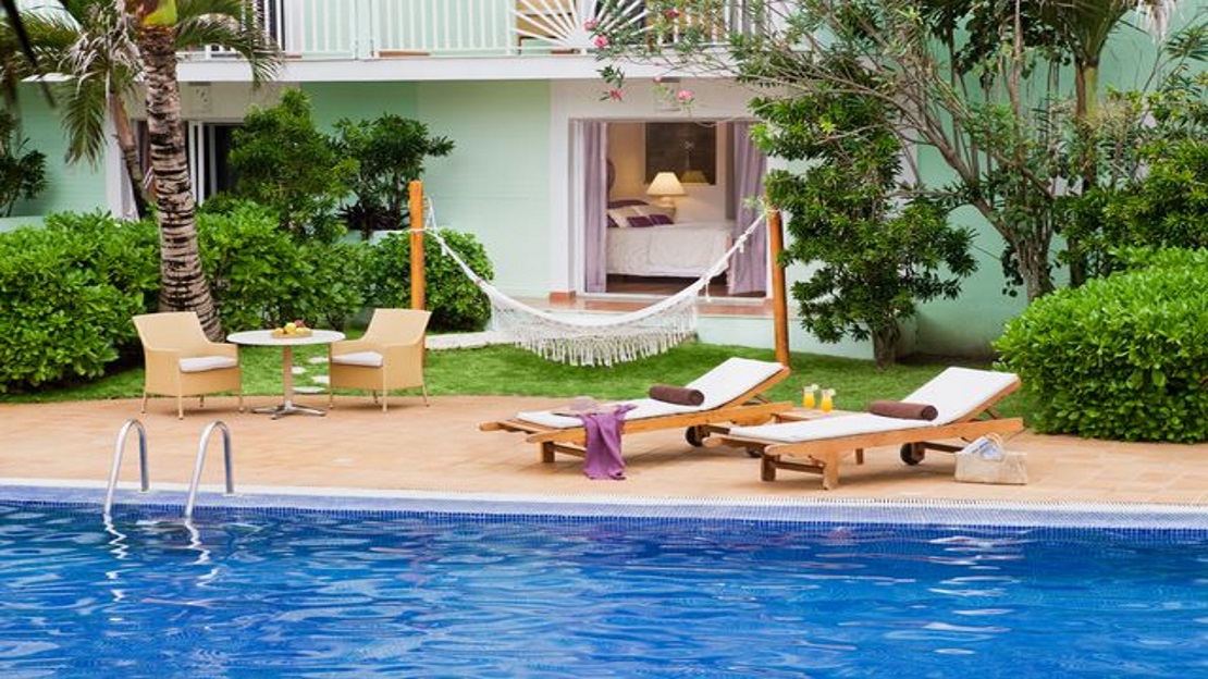 Junior Swim-up Suite